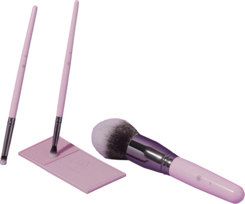 BH Cosmetics Mrs. Bella Brush Trio With Cleansing Pad